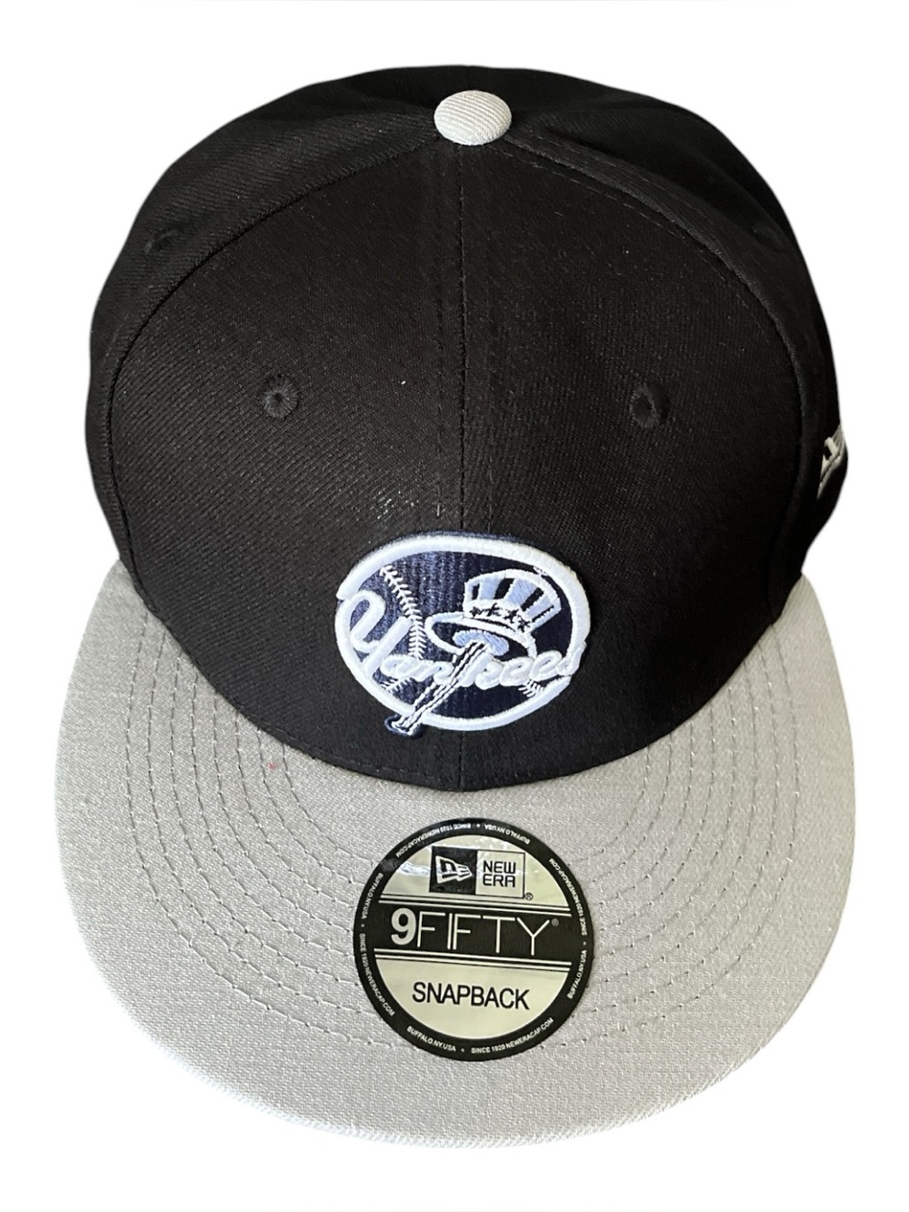 New York Yankees New Era 9Fifty SnapBack Adjustable Hat with Top Hat Logo
